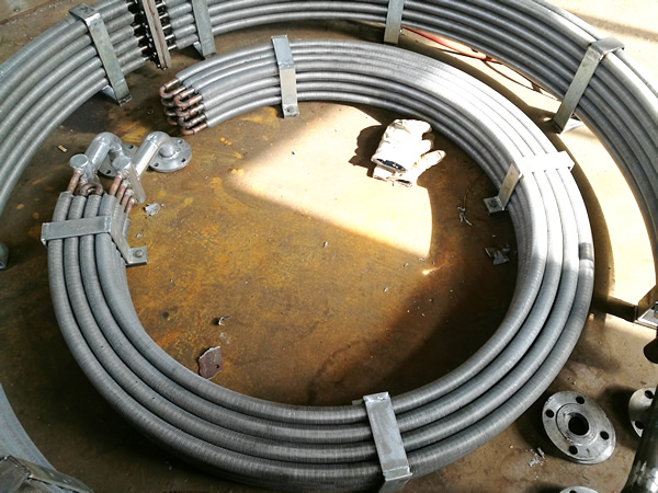 春陽(yáng) - 坦水電站油冷卻器-上導(dǎo)、下導(dǎo)